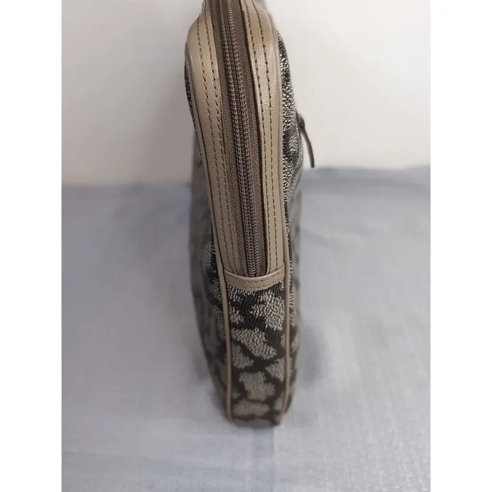 YVES‎ SAINT LAURENT Large Clutch Style Giraffe Pattern